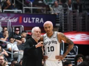 Spurs vs. Lakers matchup tonight - Jeremy Sochan and Coach Poop On The Court