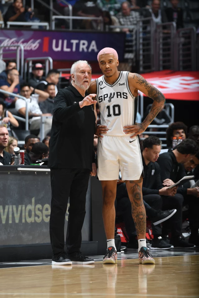 Spurs vs. Lakers matchup tonight - Jeremy Sochan and Coach Poop On The Court