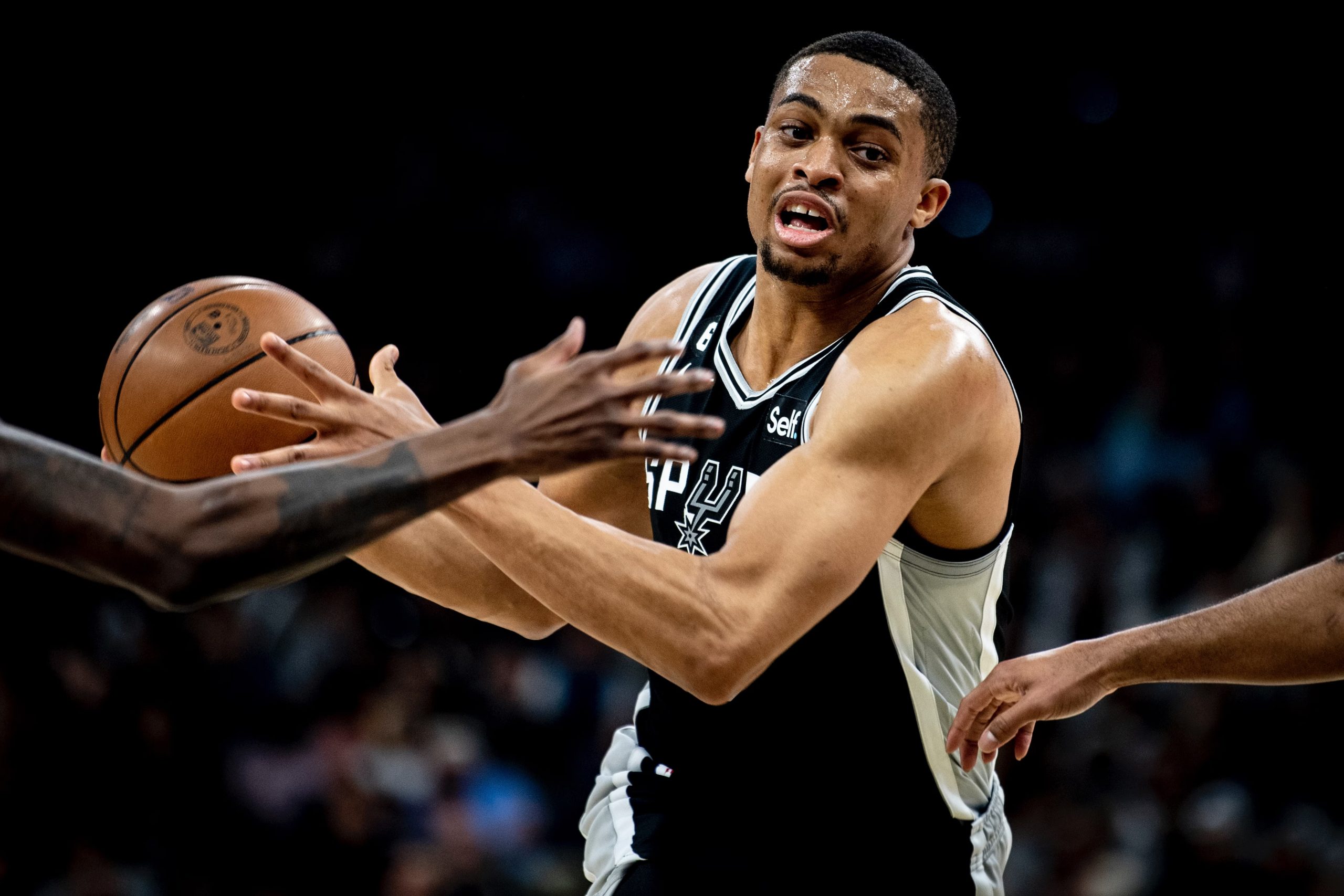 Keldon Johnson on the court in the Spurs win over the nets